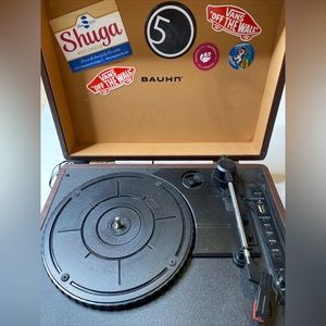 BAUHN Vintage Portable Suitcase Turntable, Record/Vinyl Player Brown 3 Speed